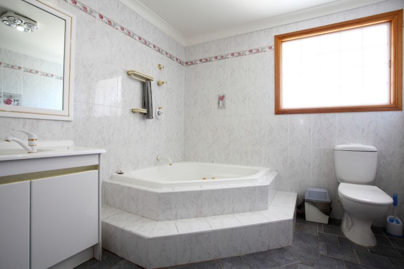 Top Bathtub Installation Companies in Wimauma, FL